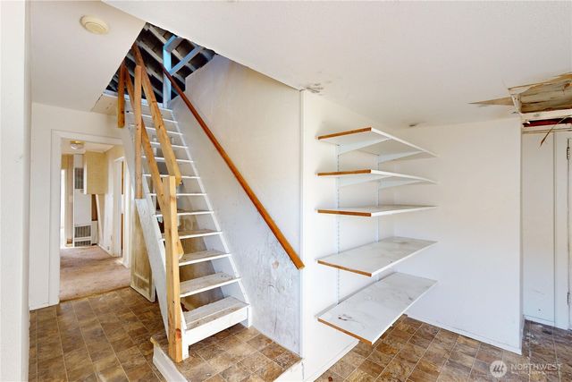 237 Emerson Avenue, Hoquiam, WA 98550