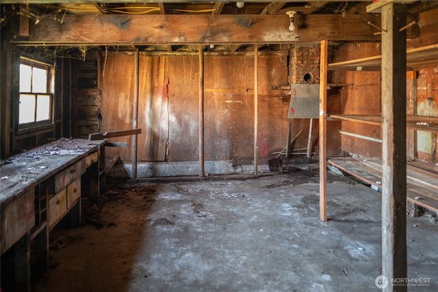 237 Emerson Avenue, Hoquiam, WA 98550