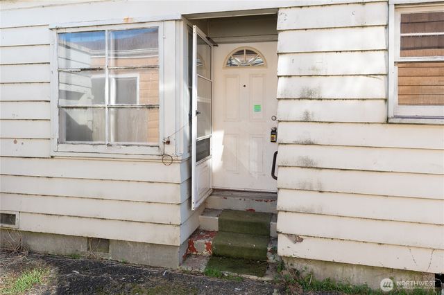 237 Emerson Avenue, Hoquiam, WA 98550