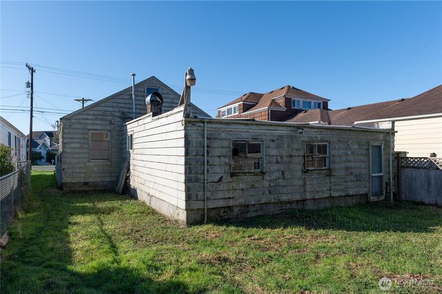 237 Emerson Avenue, Hoquiam, WA 98550