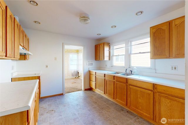 237 Emerson Avenue, Hoquiam, WA 98550