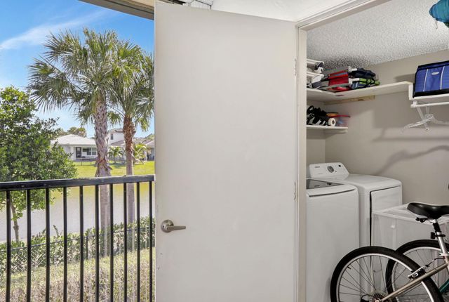 4040 Crystal Lake Dr 202, Deerfield Beach, FL 33064