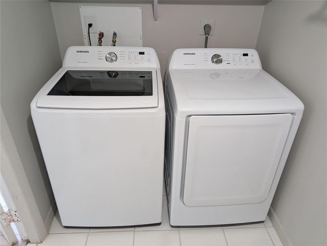 4040 Crystal Lake Dr 202, Deerfield Beach, FL 33064