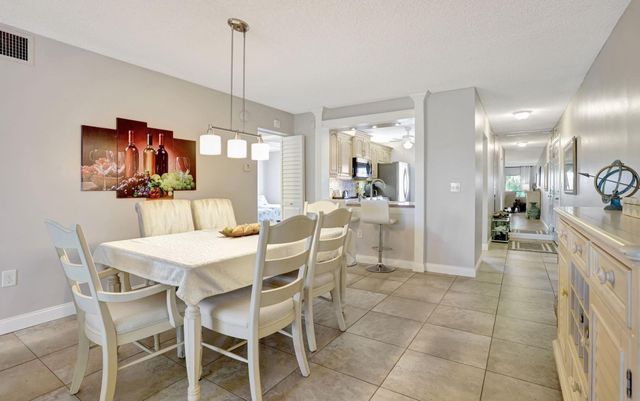 4040 Crystal Lake Dr 202, Deerfield Beach, FL 33064
