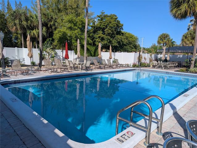 4040 Crystal Lake Dr 202, Deerfield Beach, FL 33064