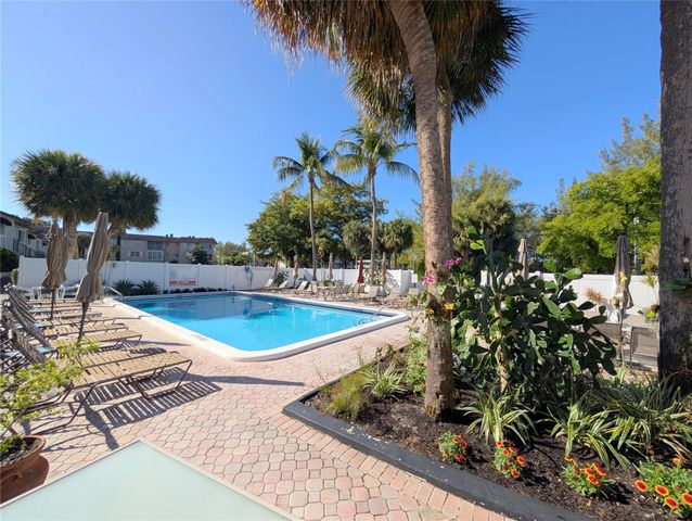 4040 Crystal Lake Dr 202, Deerfield Beach, FL 33064