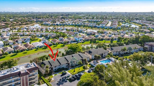 4040 Crystal Lake Dr 202, Deerfield Beach, FL 33064
