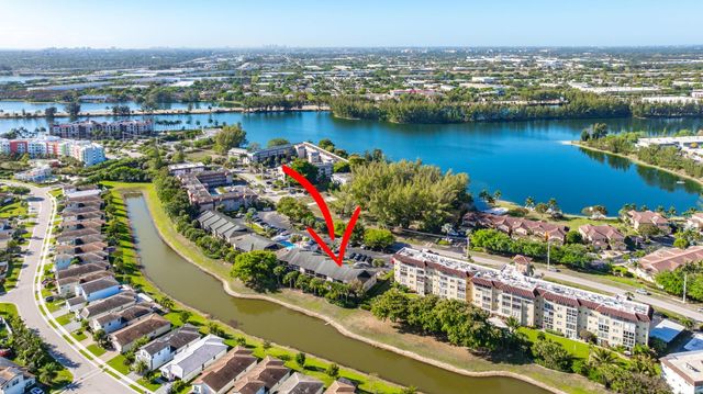 4040 Crystal Lake Dr 202, Deerfield Beach, FL 33064