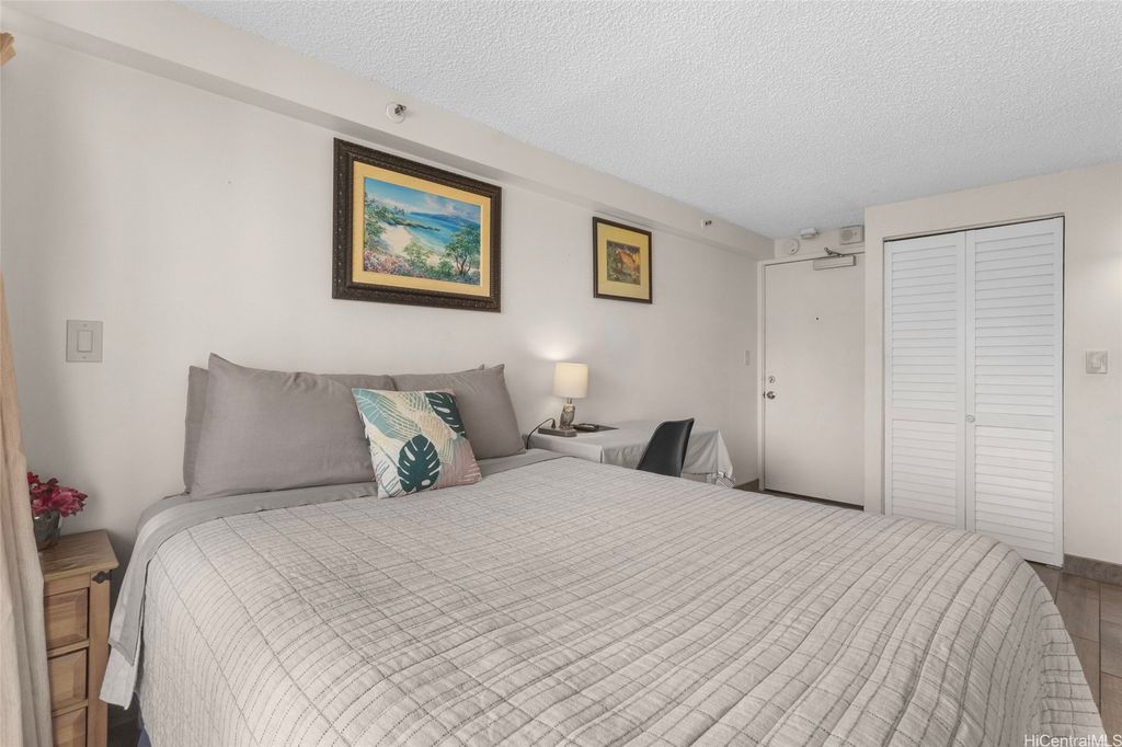 2463 Kuhio Avenue 1010, Honolulu, HI 96815