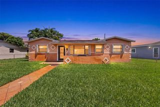 2915 NW 206th St, Miami Gardens, FL 33056