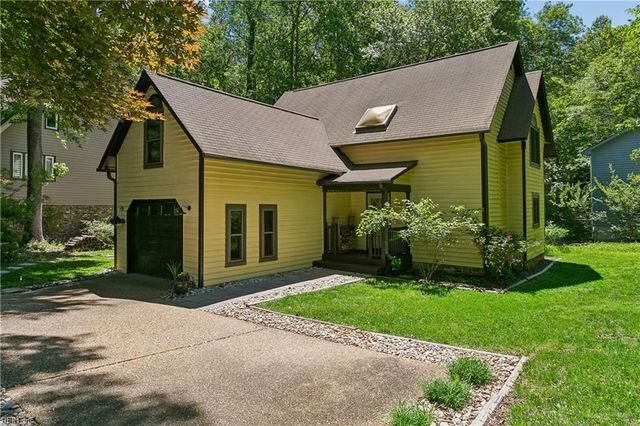 102 Tendril CT, Williamsburg, VA 23188
