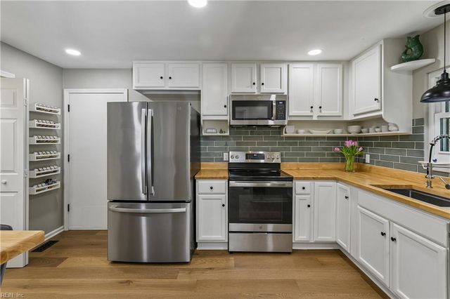 102 Tendril CT, Williamsburg, VA 23188