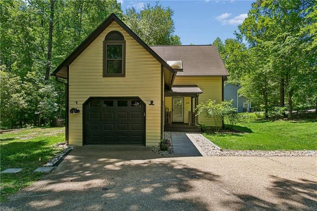 102 Tendril CT, Williamsburg, VA 23188