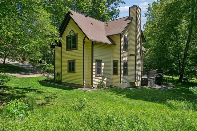 102 Tendril CT, Williamsburg, VA 23188