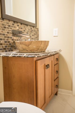 5270 Oaks Landing Court, Sugar Hill, GA 30518