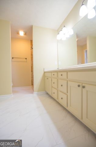 5270 Oaks Landing Court, Sugar Hill, GA 30518