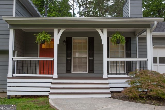 5270 Oaks Landing Court, Sugar Hill, GA 30518