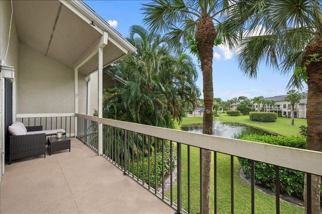 11863 Wimbledon Circle 542, Wellington, FL 33414