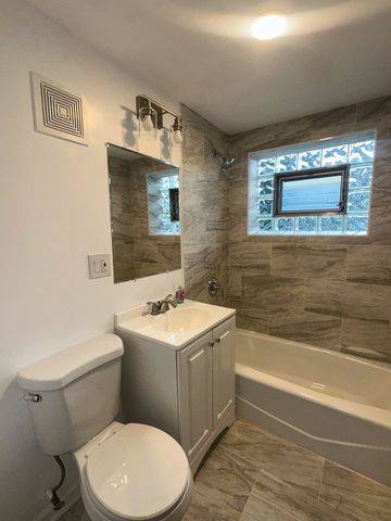 2231 Prairie Street G, Blue Island, IL 60406