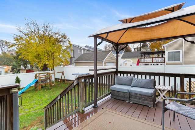 101 Soundview Avenue, Fairfield, CT 06825