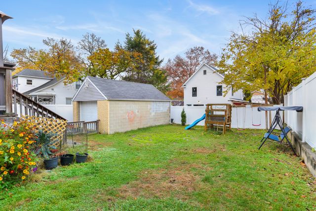 101 Soundview Avenue, Fairfield, CT 06825