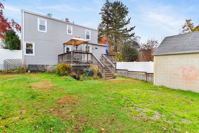 101 Soundview Avenue, Fairfield, CT 06825