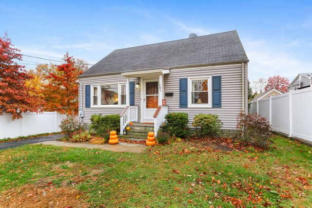 101 Soundview Avenue, Fairfield, CT 06825