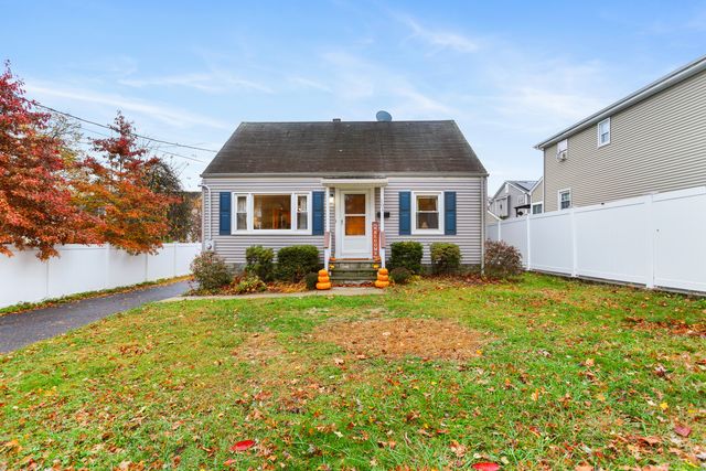 101 Soundview Avenue, Fairfield, CT 06825