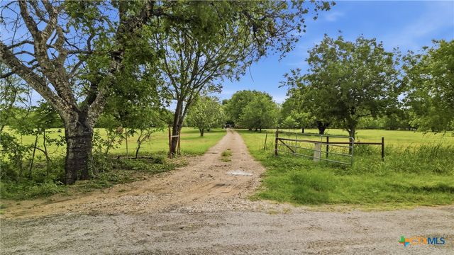1301 Sea Willow Drive, Marion, TX 78124
