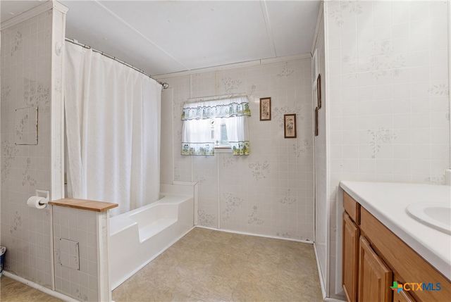 1301 Sea Willow Drive, Marion, TX 78124