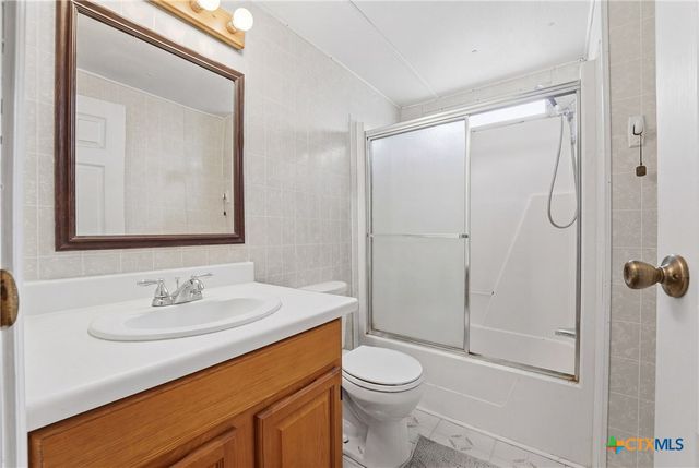 1301 Sea Willow Drive, Marion, TX 78124