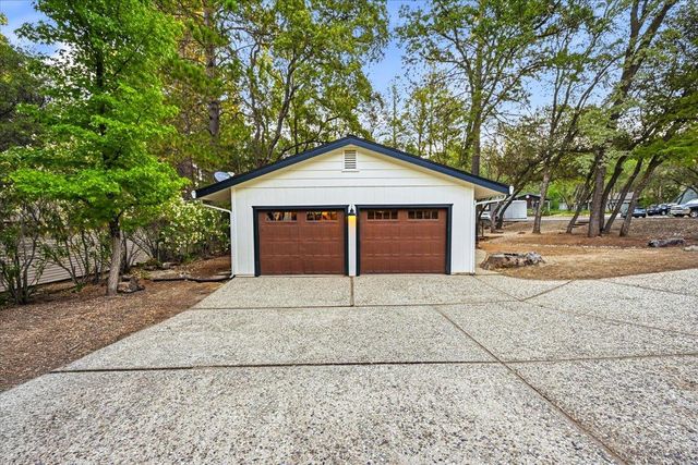 17854 Oriole Ct, Penn Valley, CA 95946