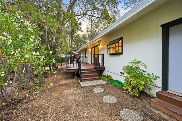 17854 Oriole Ct, Penn Valley, CA 95946