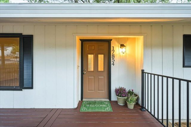 17854 Oriole Ct, Penn Valley, CA 95946