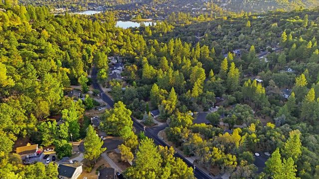 17854 Oriole Ct, Penn Valley, CA 95946