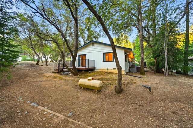 17854 Oriole Ct, Penn Valley, CA 95946
