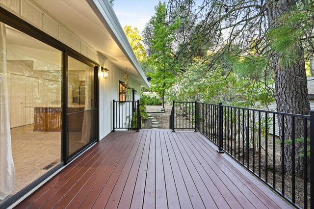 17854 Oriole Ct, Penn Valley, CA 95946