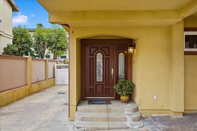 1805 Speyer Lane B, Redondo Beach, CA 90278