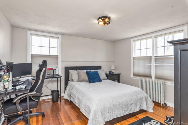 140 Cadman Avenue, Babylon, NY 11702