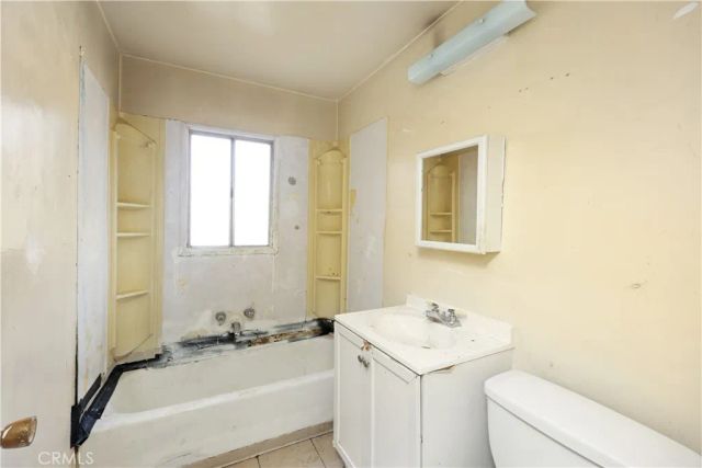 6504 Jaboneria, Bell Gardens, CA 90201