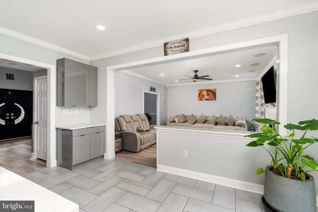 12 WENDOVER RD, East Windsor Twp, NJ 08520