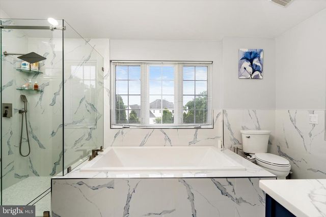 12 WENDOVER RD, East Windsor Twp, NJ 08520
