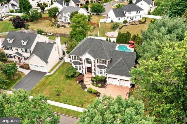 12 WENDOVER RD, East Windsor Twp, NJ 08520