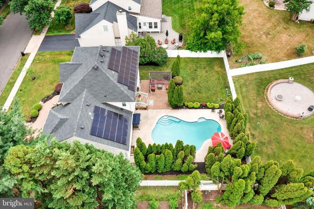 12 WENDOVER RD, East Windsor Twp, NJ 08520