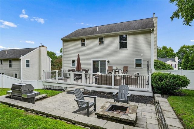 325 Wellington Hill Road, Manchester, NH 03104