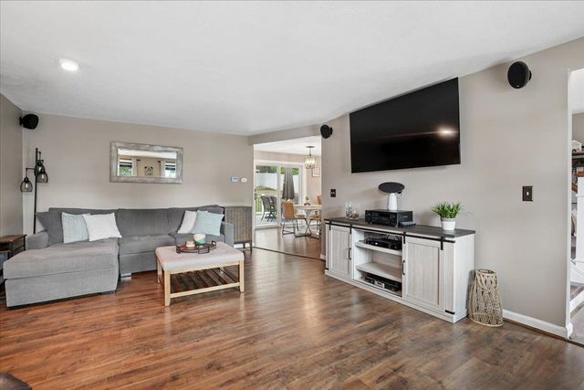 325 Wellington Hill Road, Manchester, NH 03104