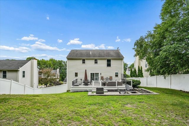 325 Wellington Hill Road, Manchester, NH 03104
