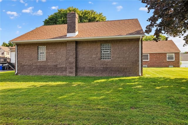 1424 Jackson Ave, New Castle, PA 16101