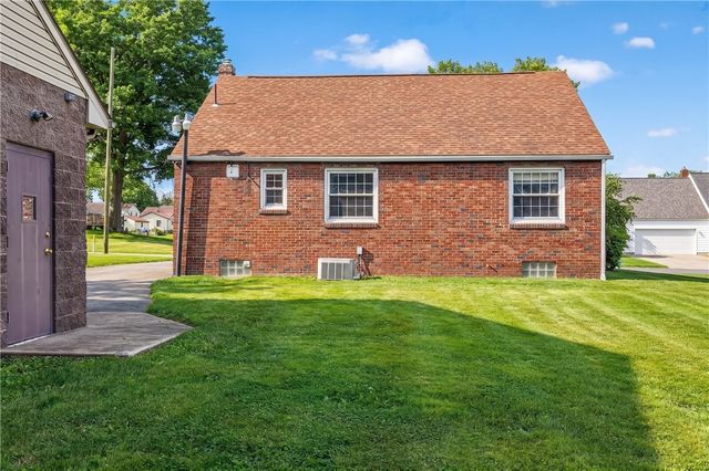 1424 Jackson Ave, New Castle, PA 16101