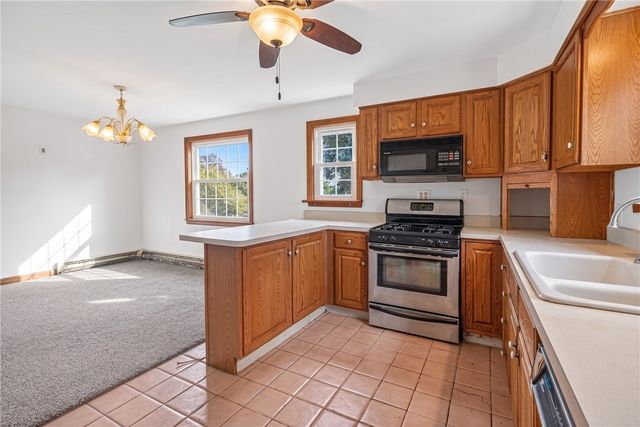 1424 Jackson Ave, New Castle, PA 16101